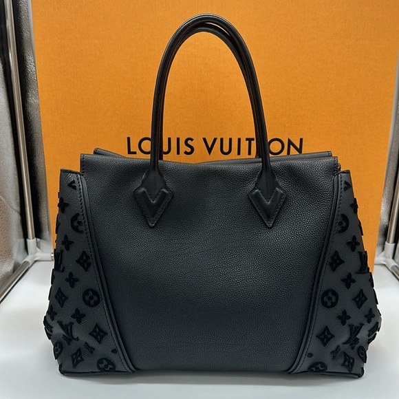 Louis Vuitton Black Leather Veau Cachemire Handbag - Picture 2 of 16